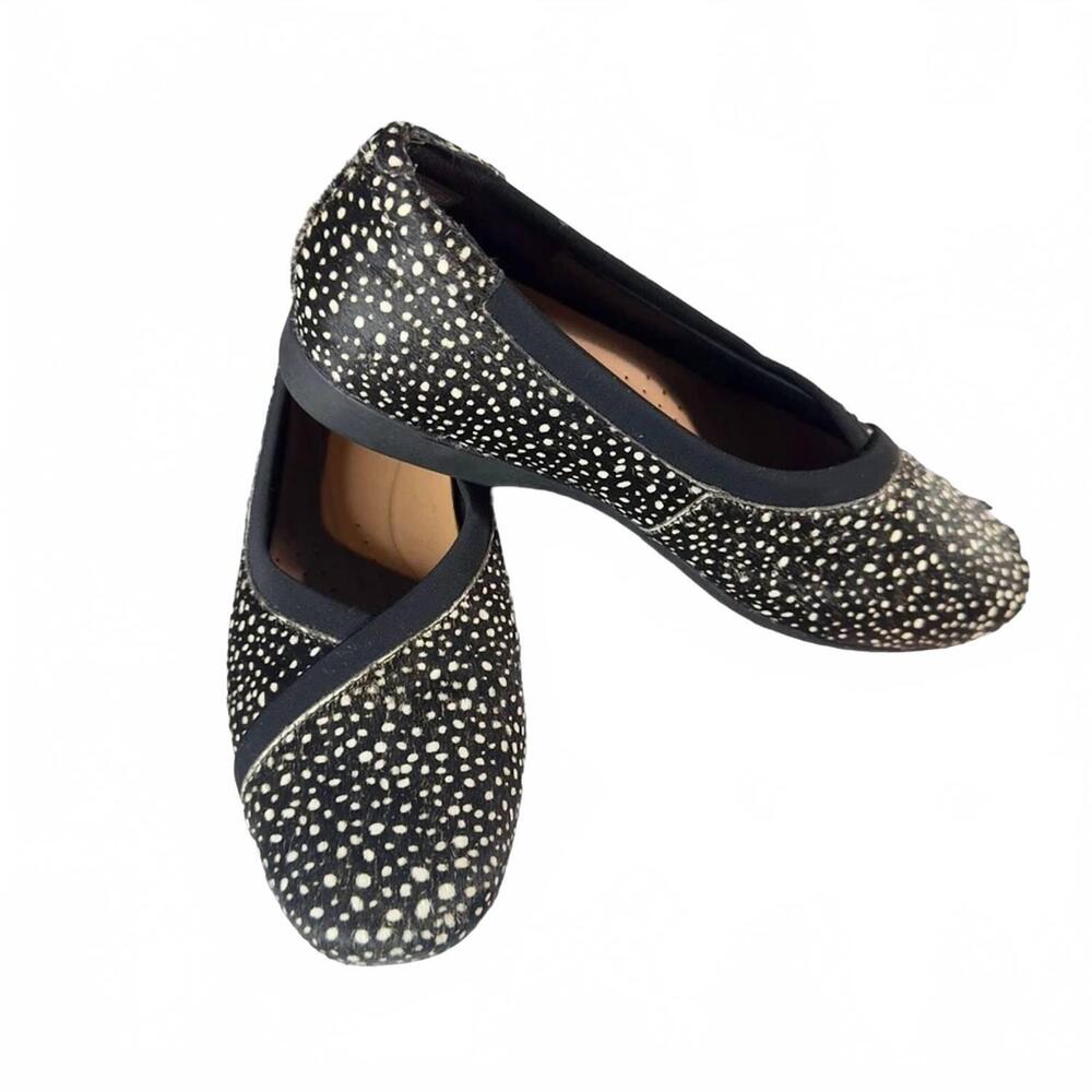 NEW CLARKS women's un darcey ease 2 flat shoes in black white leather